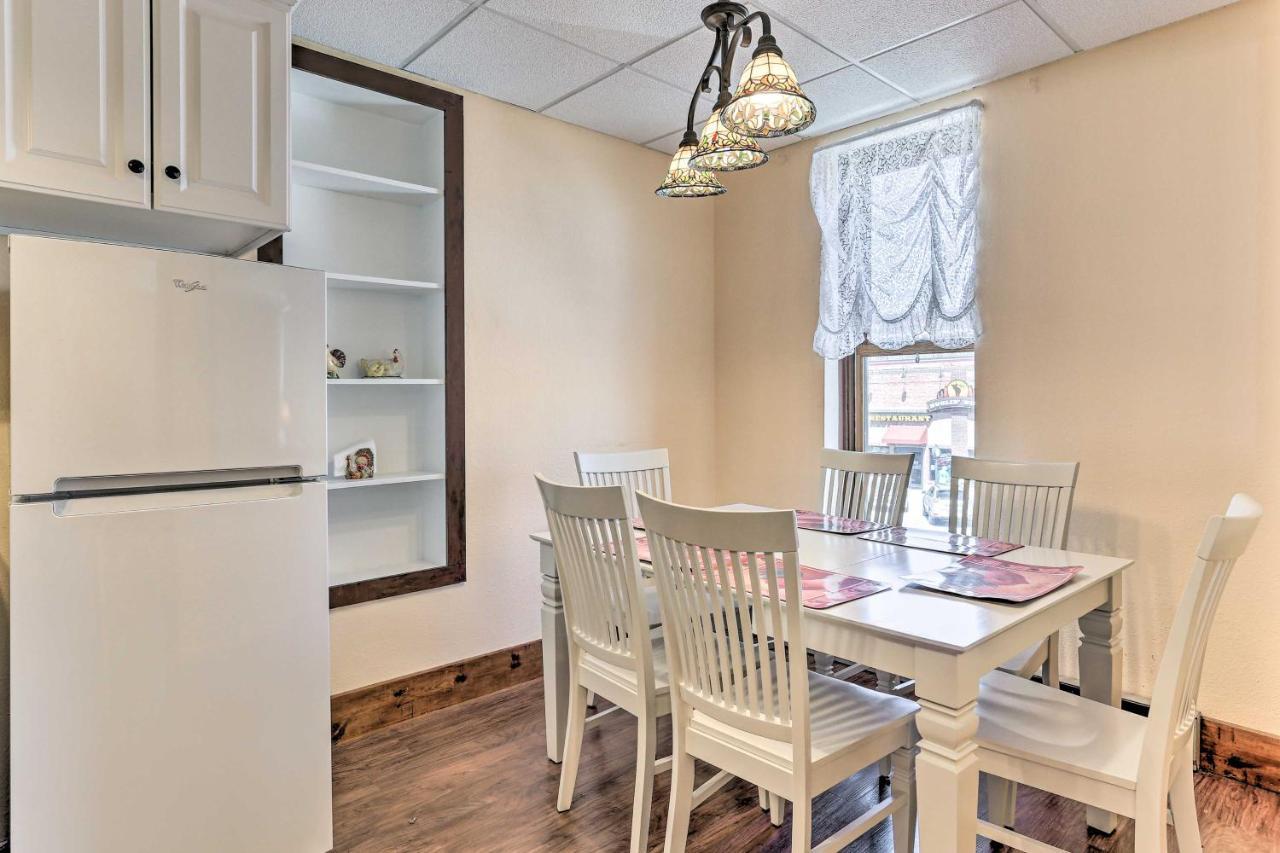 Custer Apt In Heart Of Town Shop, Dine, Hike Ngoại thất bức ảnh